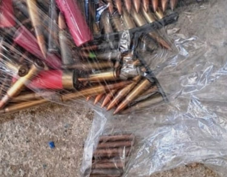 Anonimni građanin iz Požege dragovoljno predao ručnu bombu, lovačke patrone, detonatorske kapisle i streljivo