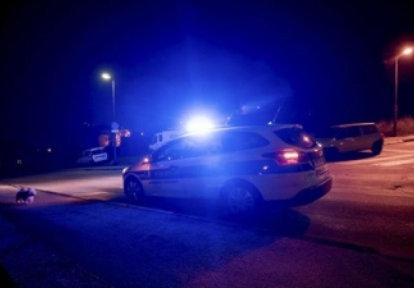 Četiri prometne nesreće, jedan bijeg vozača a 54-godišnjak u Požegi udario u betonsku kuglu za parkiranje a potom u stup javne rasvjete