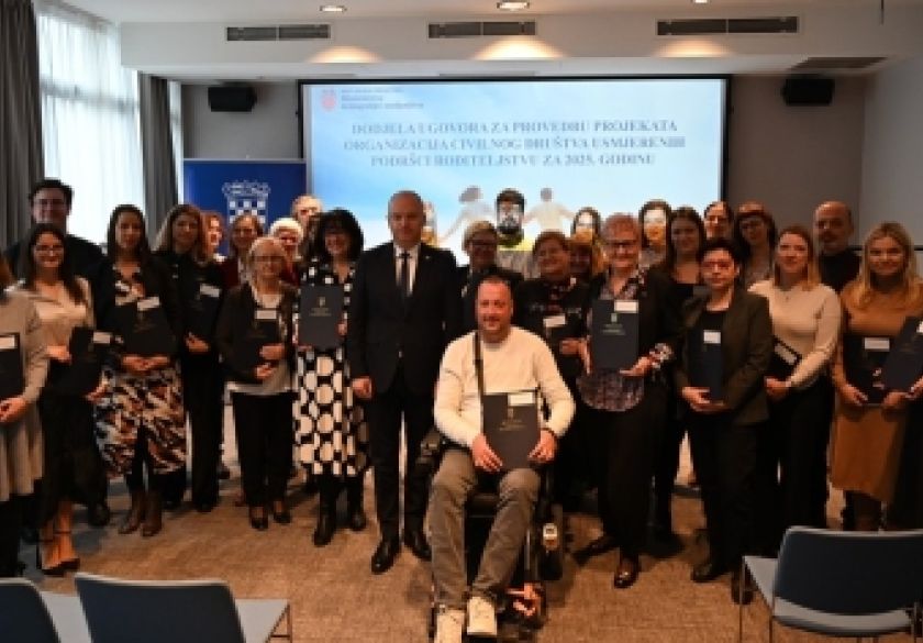 Potpisivanje i dodjela Ugovora za provedbu projekata organizacija civilnog društva usmjerenih podršci roditeljstvu za 2025. godinu