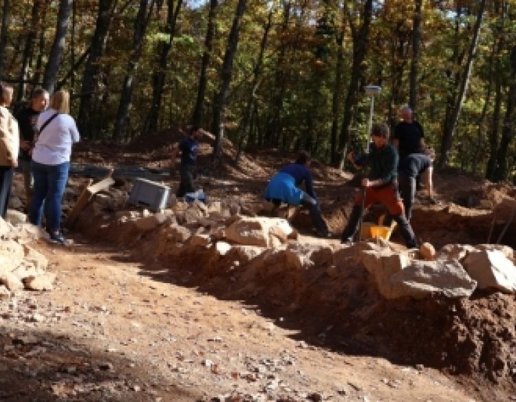 Nevjerojatno otkriće arheologa iznad Vetova - Pronađena grobnica iz 8. stoljeća prije Krista