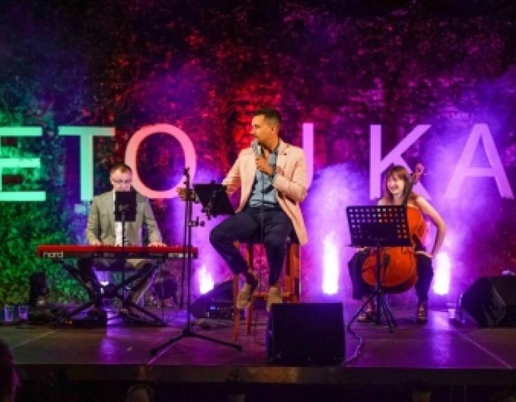 Uz komediju “Prekid preko veze” i čarobni koncert Marka Tolje završene Kazališne ljetne večeri