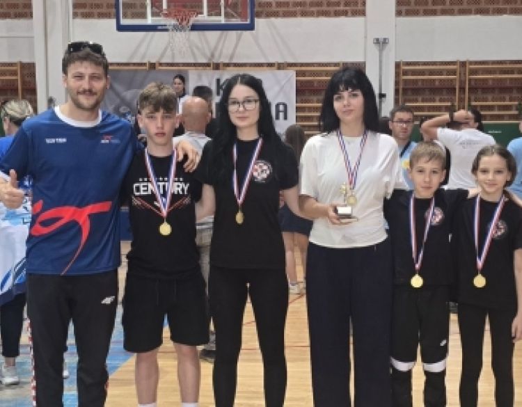 Borac Požega bez poraza, na dva natjecanja 10 pobjeda, 7 zlata i pehar, Anamarija najbolja juniorka!