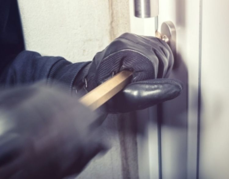 Nepoznati počinitelj provalio u vikendicu 60-godišnjaka kraj Požege i otuđio razne predmete