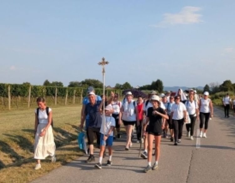 Hodočasnici pješaci krenuli u voćinsko svetište