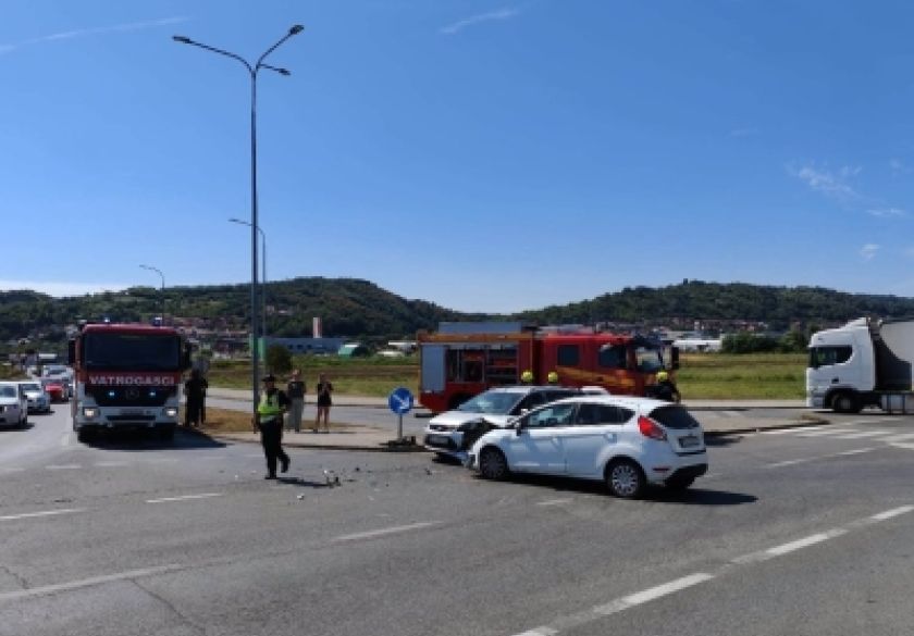 Prometna nesreća na raskrižju Osječke i Šokačke ulice u Požegi