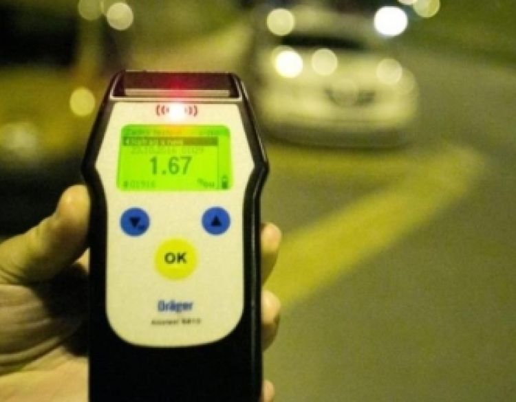 35-godišnji vozač bez pojasa ali pod utjecajem alkohola od 1,69 promila u Trenkovu sletio s ceste i prevrnuo se na krov