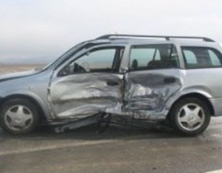 3 prometne nesreće u Traparima i Požegi a u Migalovcima 24-godišnji vozač prešao u drugi trak i sudario se s vozilom 59-godišnjaka