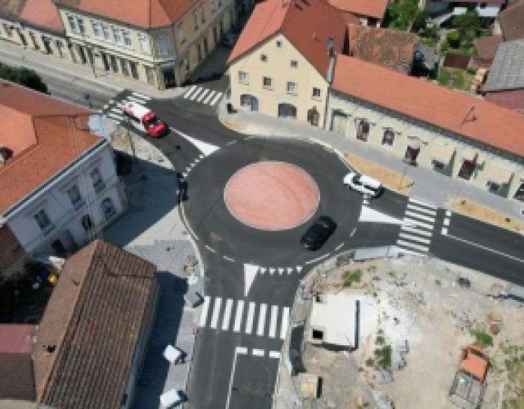 Završeni radovi na zapadnom ulazu u središte Požege, slijedi uređenje okolnog prostora