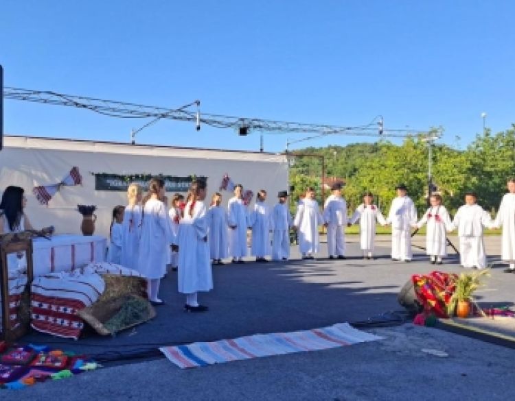 U Kutjevu po prvi puta održana smotra folklora „Igraj kolo, nemoj stati“