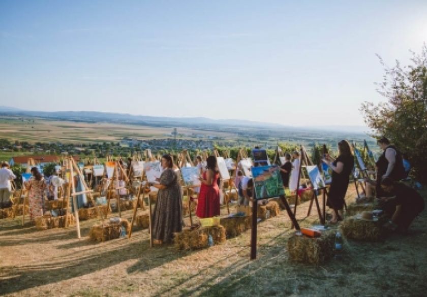 Uz vino i pogled na Zlatnu dolinu nastajale slike kutjevačkog kraja