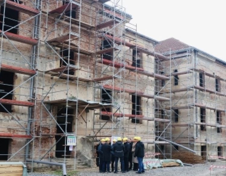U tijeku su radovi na rekonstrukciji zgrade nekadašnje pakračke psihijatrije u svrhu uspostave prvog Braniteljskog centra u Hrvatskoj