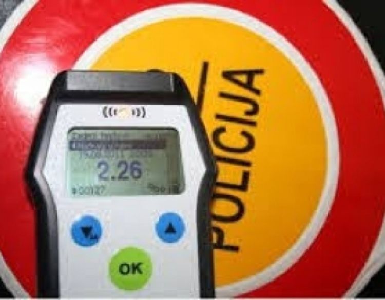 U prometu u Vetovu zatečen 37-godišnjak s 2,26 promila alkohola i poništenom vozačkom dozvolom – oduzeli mu vozilo