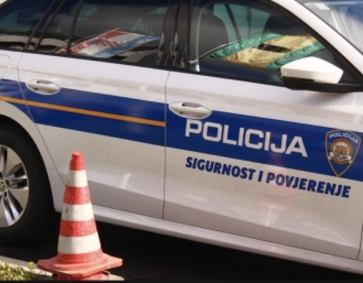 Nakon prometne nesreće napustio mjesto događaja, pronašla ga policija