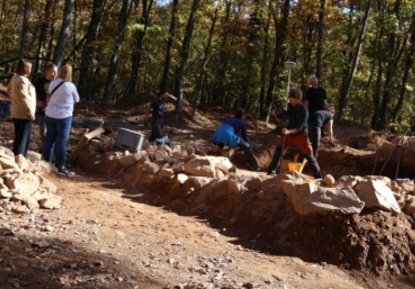 Nevjerojatno otkriće arheologa iznad Vetova - Pronađena grobnica iz 8. stoljeća prije Krista