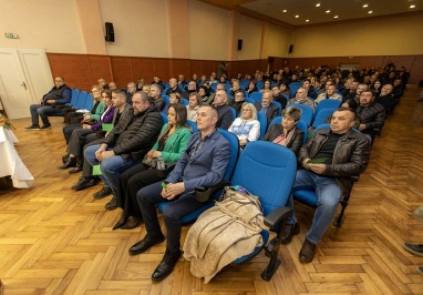Udruga EKO Kutjevo: “Pogažena riječ županice Jozić - Umjesto obećanog ukidanja dozvole, braniteljima u Kutjevu nudi se ilegalna politička trgovina!”
