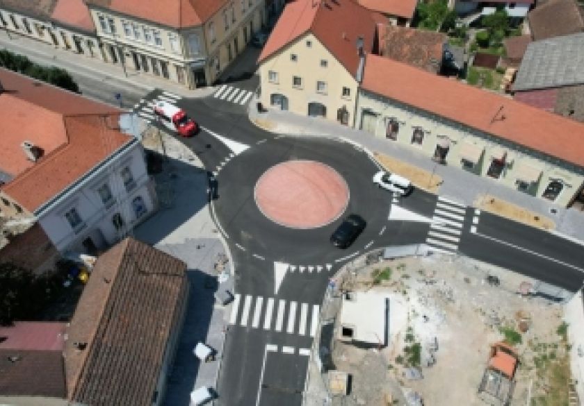Završeni radovi na zapadnom ulazu u središte Požege, slijedi uređenje okolnog prostora