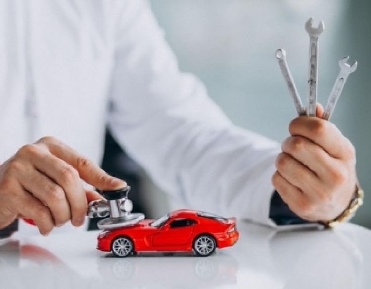 Rasprava koja je zapalila grupe za vozače - Isplati li se još uvijek direktno kontaktirati osiguravatelja?