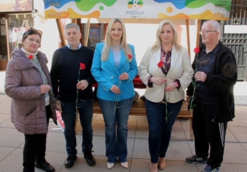 Gradski odbor SDP-a Požega obilježio uz karanfile Međunarodni dan žena - Ravnopravnost je pravo, ne privilegij