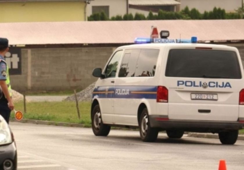 Bez vozačke, pijan i bez kacige: Motociklist teško ozlijeđen nakon nesreće u Velikoj