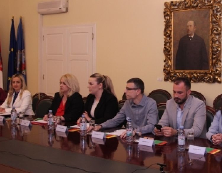 Nakon sjednice požeškog Vijeća Klub SDP-a pita: - Skupi računi, spori projekti - Gradonačelniče, gdje je zapelo?