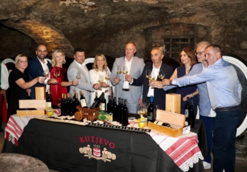 Punjenjem festivalskog vina najavljen 57. festival Zlatne žice Slavonije