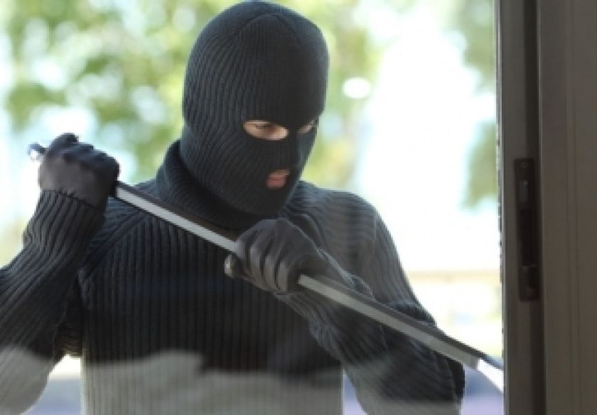 Serijski provalnik 46-godišnjak iz okolice Vinkovaca osumnjičen za sedam teških krađa provaljivanjem u Požeštini