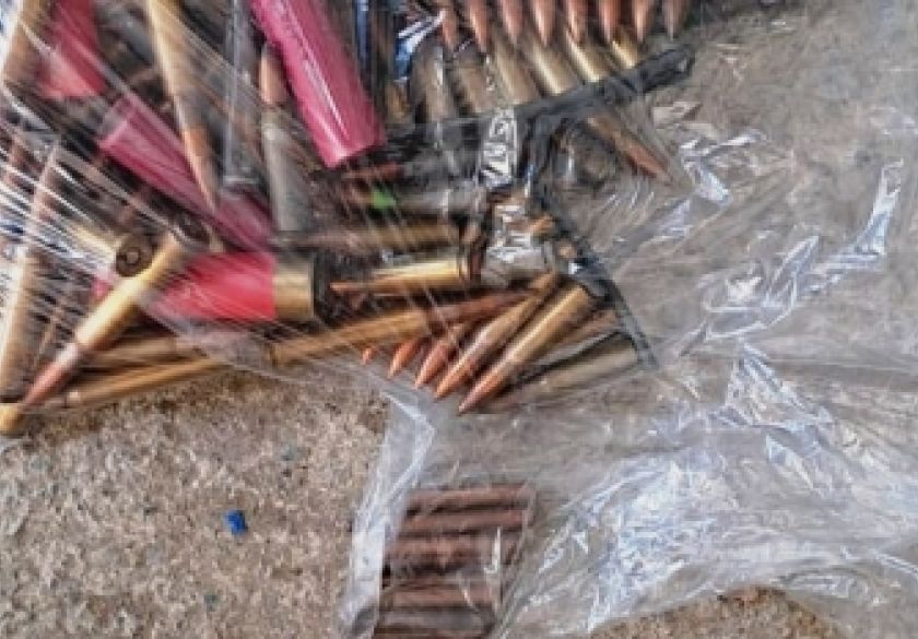 Anonimni građanin iz Požege dragovoljno predao ručnu bombu, lovačke patrone, detonatorske kapisle i streljivo