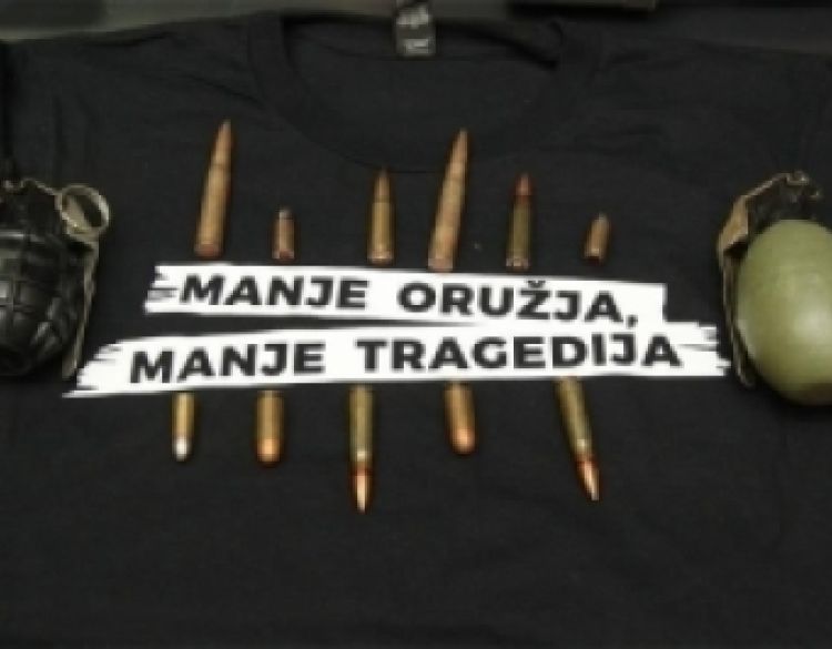 U Šumanovcu anonimno predao pištolj, automatsku pušku i streljivo - nastavlja se akcija „Manje oružja – manje tragedija“ i u 2026. godini