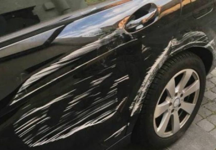 26-godišnji vozač uz alkohol od 1,82 promila obilazio biciklistu i udario u automobil iz suprotnog smjera - dobio smještaj u policiji