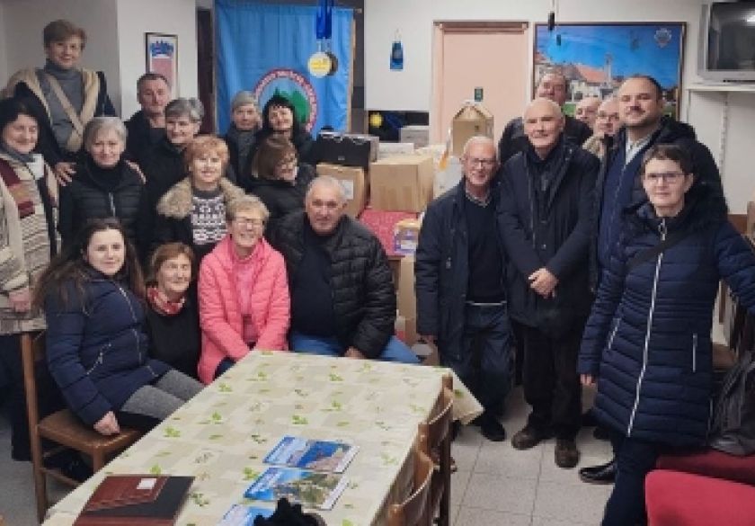 HPD Sokolovac Požega darovao radost obitelji u potrebi kroz blagdansku akciju 