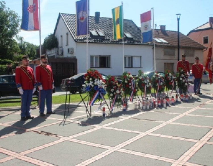 Povodom Dana državnosti u Požegi odana počast svim poginulim, nestalim i umrlim hrvatskim braniteljima