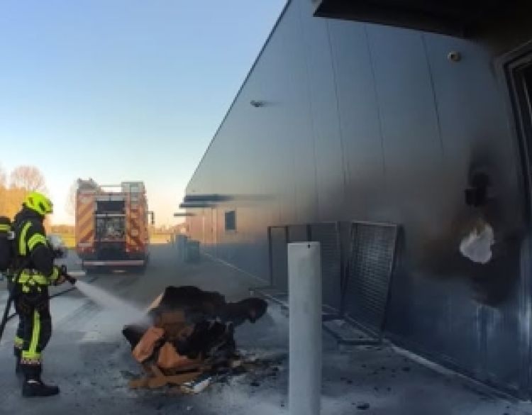 Požar u trgovačkom centru u požeškoj Zagrebačkoj ulici koji je brzo ugašen