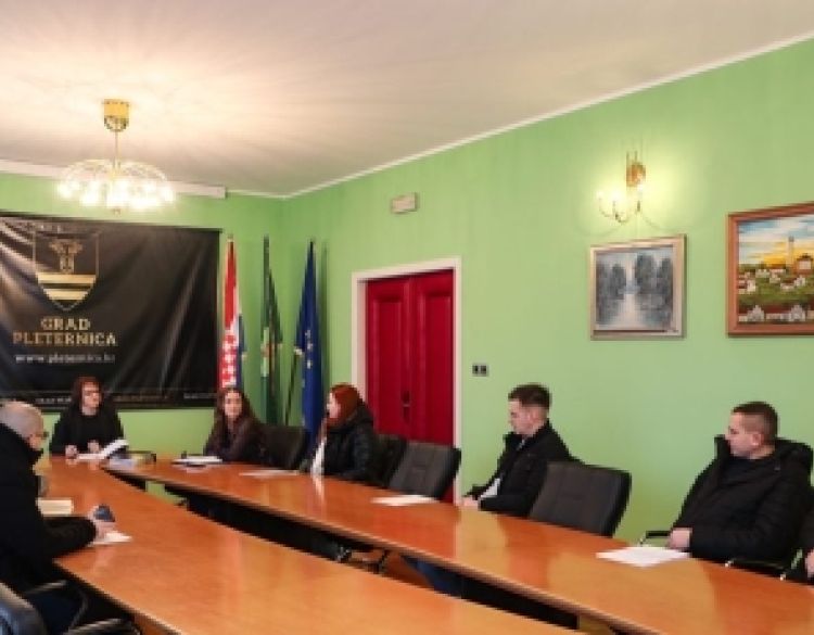 Potpisano sedam ugovora za stambene potpore mladih obitelji koji ostaju na području grada Pleternice