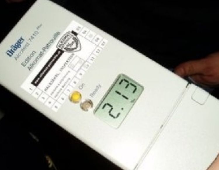 Kroz Kutjevo 28-godišnjak vozio automobil ali s alkoholom od 2,14 promila - prenoćio u policijskoj postaji