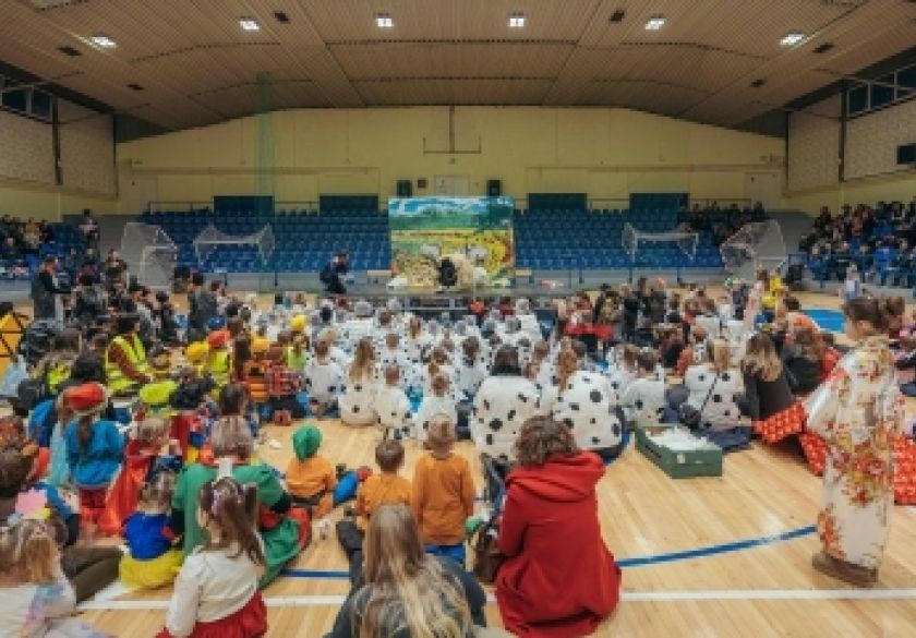 Održan Požeški gradski maskenbal 2026. uz veselje i maštovitost maskiranih sudionika