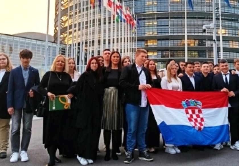 Učenici Poljoprivredno-prehrambene škole Požega sudjelovali u programu Euroscola u Strasbourgu