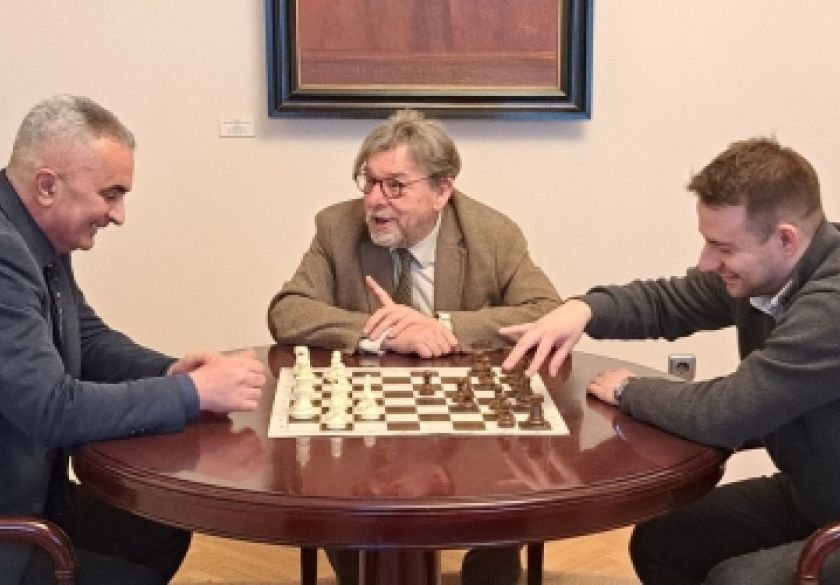 Vodstvo Šahovskoga kluba Požega nakon Državnog prvenstva u šahu u Malom Lošinju ugostio požeški gradonačelnik Miličević