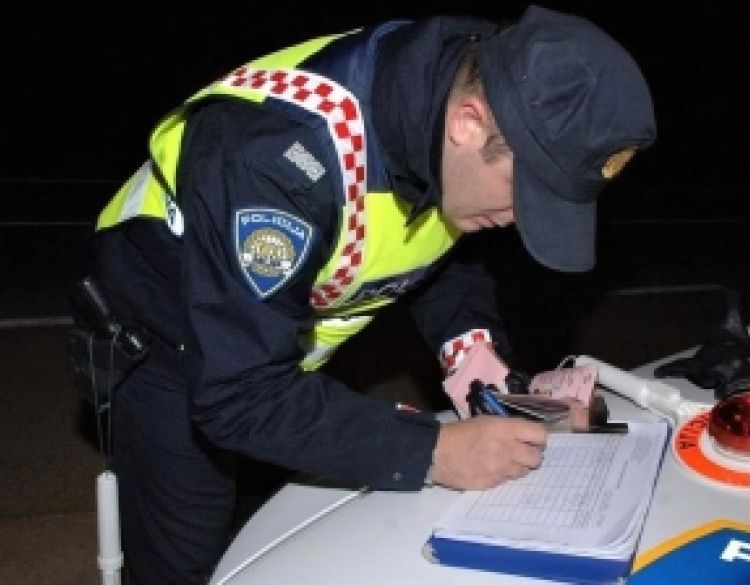 Sudar dva automobila u požeškoj Industrijskoj ulici i bijeg nakon prometne nesreće u Pakracu