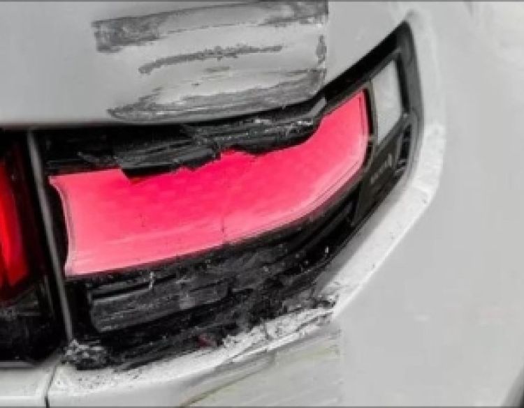 67-godišnji vozač u Pleternici vozilom udario u parkirani osobni automobil 33-godišnjakinje