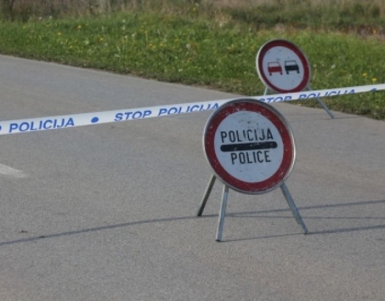 58-godišnjak sletio s teretnim automobilom kraj Kutjeva i prevrnuo se na bočnu stranu