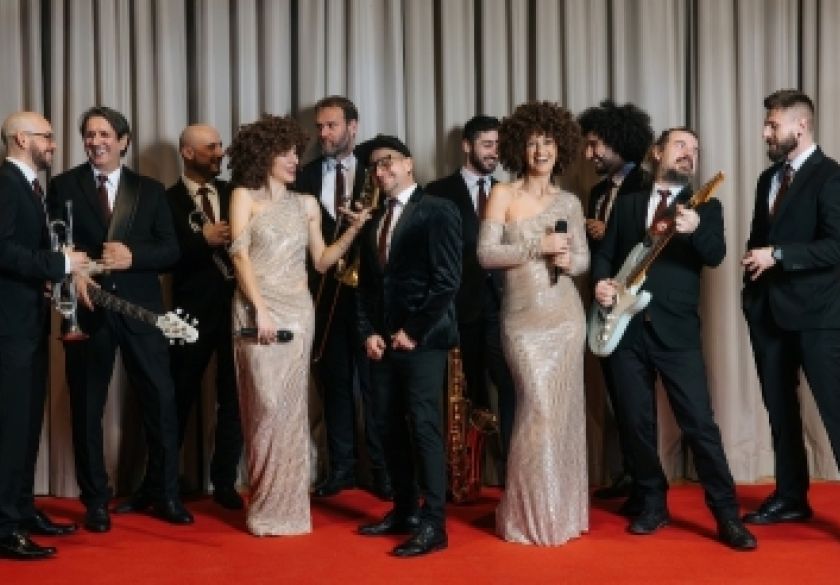 Za novogodišnju noć iz Požege u Abu Dhabi - Priča o Electric Cornu velikom bendu iz maloga grada