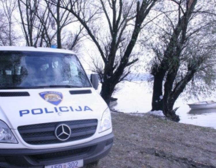 Nepoznati počinitelj otuđio nadzornu kameru sa ribnjaka u Marinom Selu