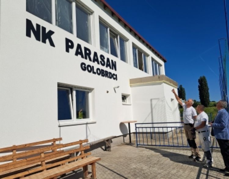 Grad Požega pomaže pri uređenje prostorija Nogometnog kluba Parasan iz Golobrdaca uoči 70. obljetnice kluba