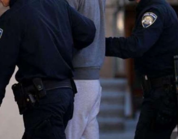 Prilikom postupanja 45-godišnjak u Vetovu vrijeđao policijske službenike - uhićen je bit će priveden na Općinski sud u Požegi