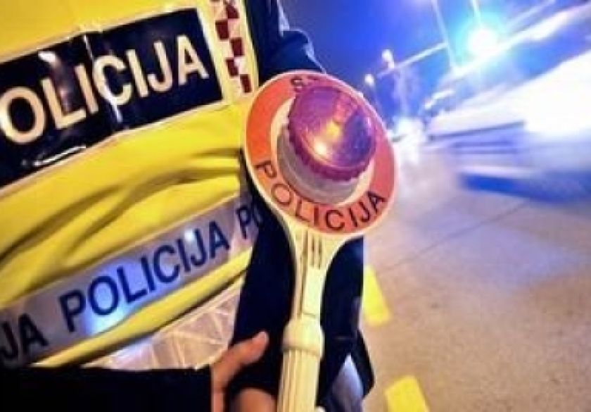43-godišnjak vozio kroz požešku Njemačku ulicu uz 1,89 promila alkohola - smješten u posebnu prostoriju policije na triježnjenje