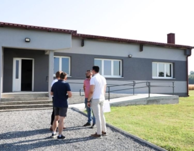 Završen ciklus energetskih obnova: Društveni dom Trapari i NK Slaven Gradac u obnovljenom izdanju