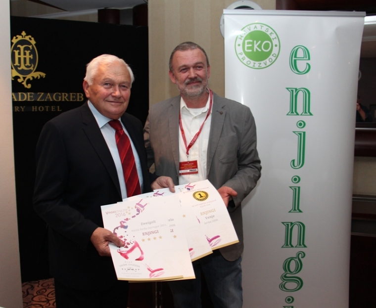 Vinska zvijezda vinar Ivo Enjingi s Venjem berbe 2008. najbolje ocjenjeno bijelo vino