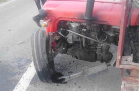 55-godišnjak vozio traktor u Zarilcu i udario u teretni automobil - imao je samo 2,25 promila alkohola - i još tri prometne nesreće