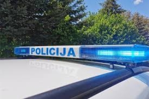 Dogodilo se 5 prometnih nesreća a u Kutjevu sudar automobila koji je vozio 36-godišnjak i teretnog automobila koji se zaustavio zbog poledice