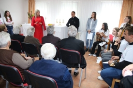 Učenici Katoličke gimnazije posjetili Dom za starije i nemoćne osobe u Velikoj i obilježili Svjetski dan dobrih djela